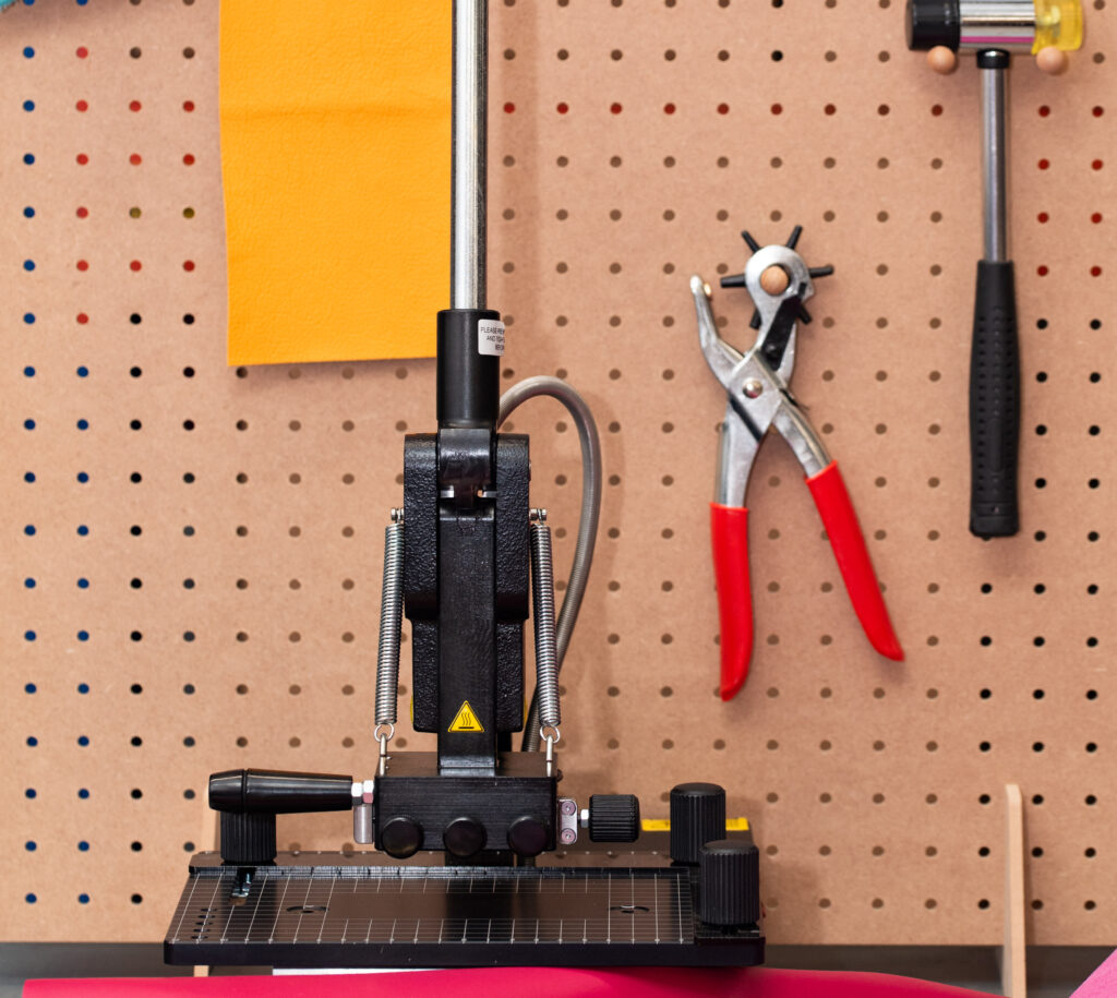 Front view of the KSF 1 Mini machine