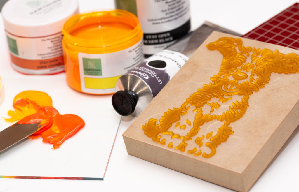 Close up image of a dog on a polymer letterpress plate